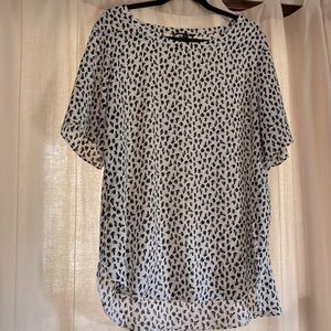 Banana Republic Black and White Animal Print Short-sleeved Blouse Size XL